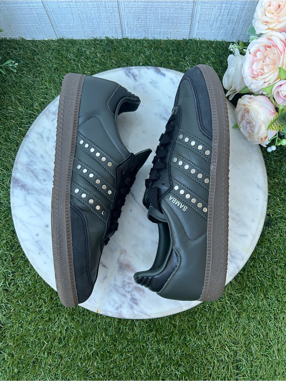 Adidas ICONIC SAMBA SHOES WITH PREMIUM MATERIALS AND METALLIC DOT 3-STRIPES 9.5 - Picture 8 of 16